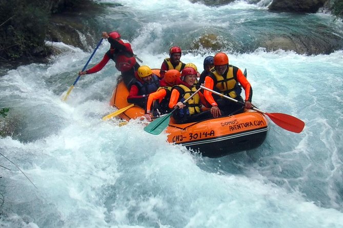 Rafting white water in Montanejos 1h Valencia - Meeting Point and Group Size