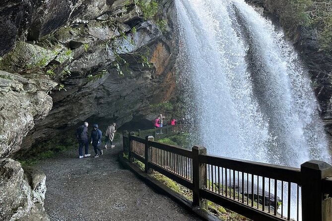Rainforests and Waterfalls of Western NC - Amazing Waterfalls: Dry Falls, Bridal Veil, and Looking Glass