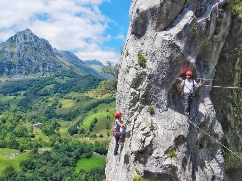 RAMALES DE LA VICTORIA, CANTABRIA: VIA FERRATA DEL CALIZ, BEGINNERS - Discover the Via Ferrata del Caliz in Cantabria: A Beginner-Friendly Climb