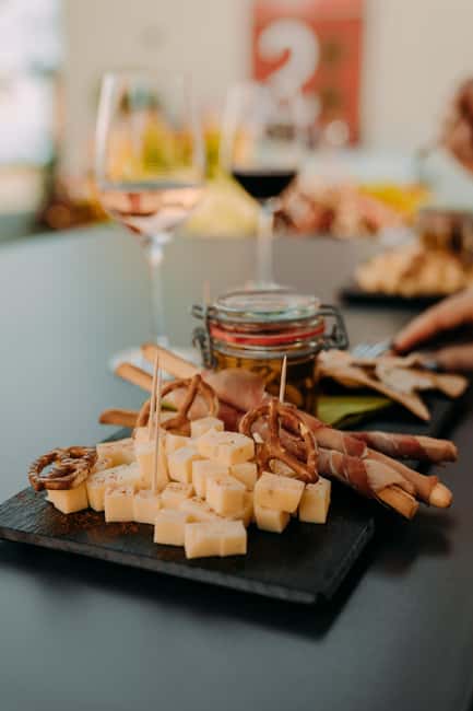 Ramsthal: Winery Tour with Wine Tasting and Tapas - Inside the Winery: A Walk Through History and Modern Success