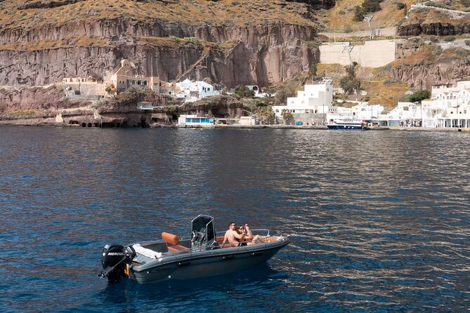 Ranieri Soverato Boat Rental in Santorini -License free- Be a Captain for a day - Key Points