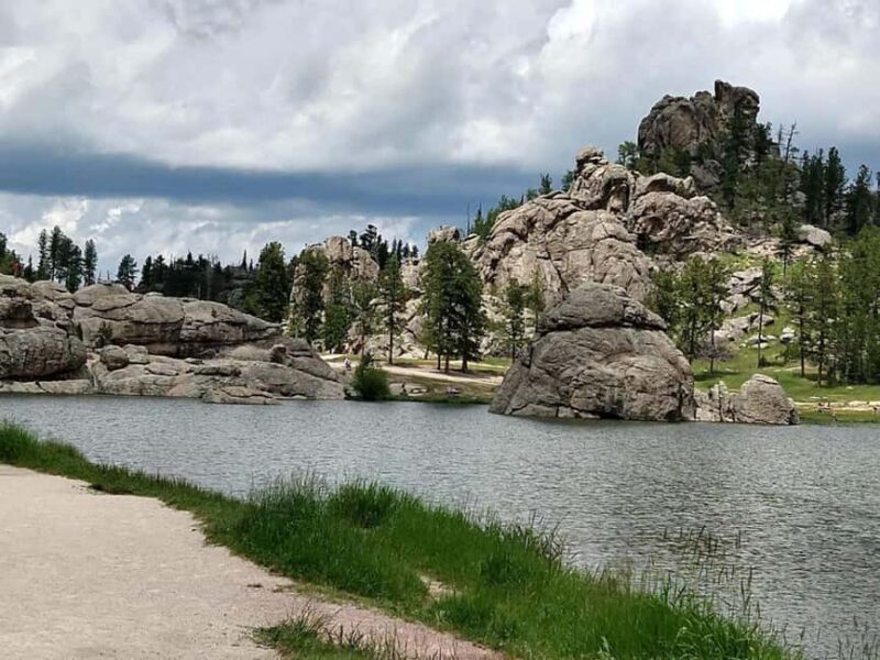 Rapid City: Black Hills Tour with Monument Tour - Key Points