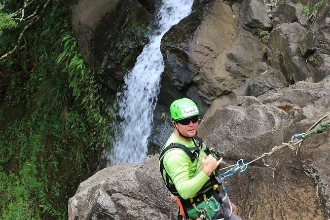 Rappel Maui Waterfalls and Rainforest Cliffs - Key Points