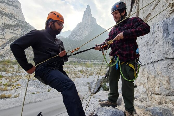 Rappelling Class, an Exciting Experience - Guides and Safety Measures: Knowledgeable and Trustworthy