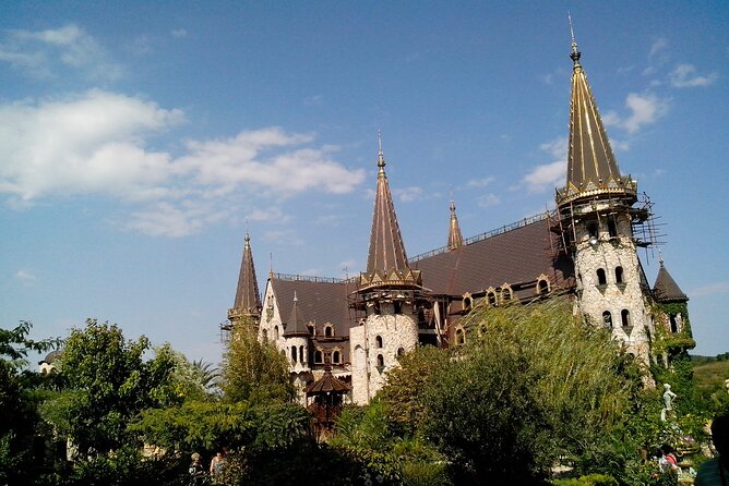 Ravadinovo Castle Unseen - Logistics: Meeting Point and Timing