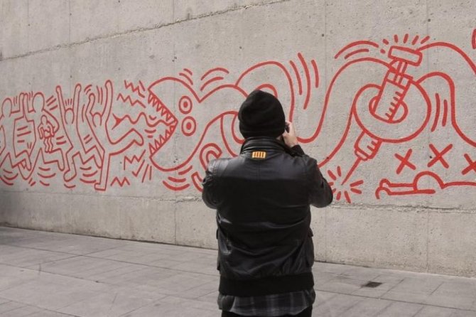 Raval Street Art and Graffiti Guided Tour in Barcelona - The Experience at Tres Chemineas
