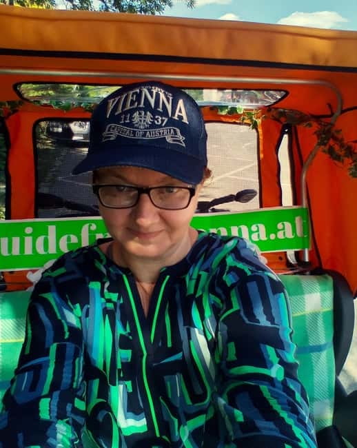 RAXI (Electric Rickshaw) Vienna Tours with two options - Navigating the Danube Canal’s Bike Lanes and the Green Prater Area