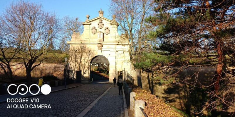 Real life in Prague - Easy Walk from Vysehrad to Vyton - From Vysehrad to Výto Ferry Pier