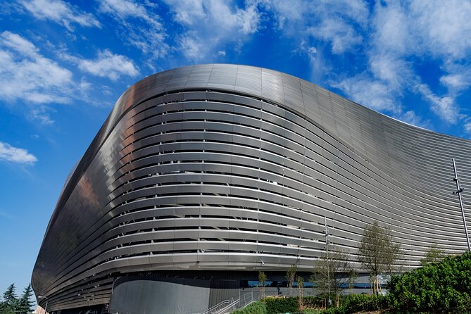 Real Madrid: Bernabeu Stadium Self-Guided Tour and Wine tasting - Practical Details: Meeting Points and Accessibility