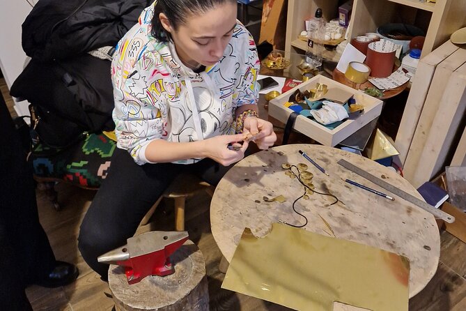 Real Roma Community Crafting Workshop - Discover the Authentic Roma Crafting Workshop in Bucharest