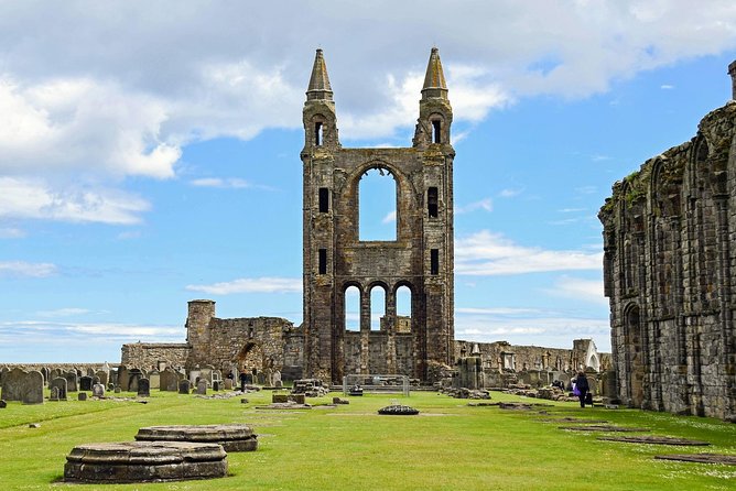 Rebels, Romance & Raisins St. Andrew's Walking Audio Tour - Visiting St Andrews Castle and the Shoreline Views