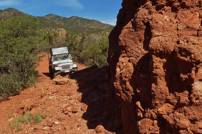 Red Canyon Loop Half Day Jeep Tour - Exciting Half-Day Adventure in Red Canyon with Expert Guides