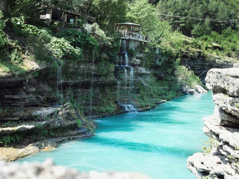 RED LINE: VIP daily tour with SUV: Vlore-Gjirokaster-Permet - Suitability and Practical Tips