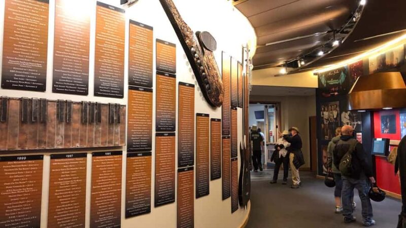 Red Rocks Amphitheatre Walking Tour: Nature, Music & Legends - Key Points