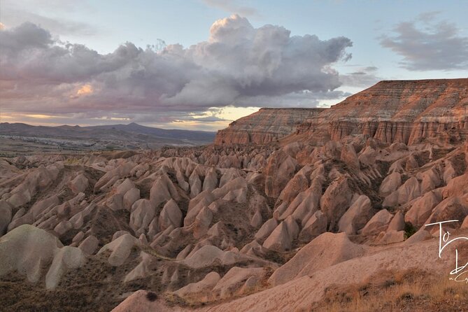 Red & Rose Valley Sunset Hiking Tour with a Trekking Dog "Oscar" - Starting the Sunset Adventure in Goreme