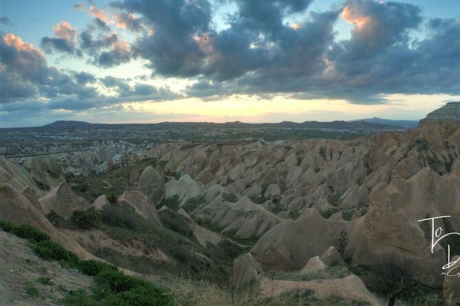Red & Rose Valley Sunset Hiking Tour with a Trekking Dog "Oscar" - The Guide and Overall Experience