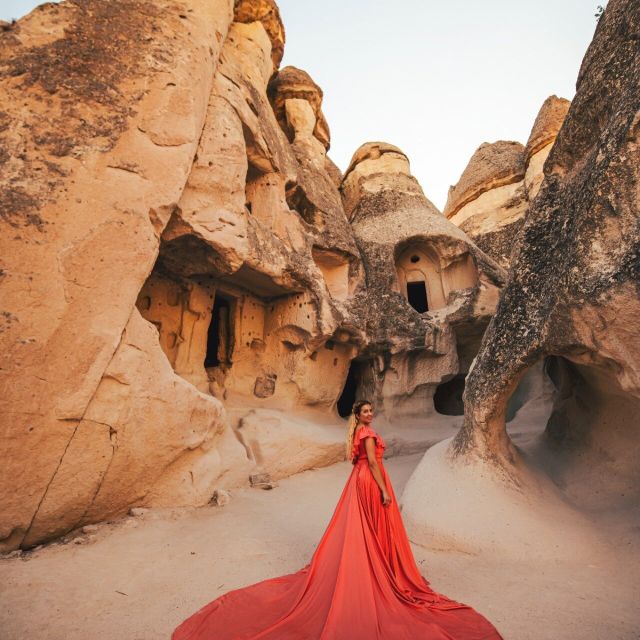 Red Tour in Cappadocia with English Guide - A Day Filled with Famous Landmarks and Scenic Views