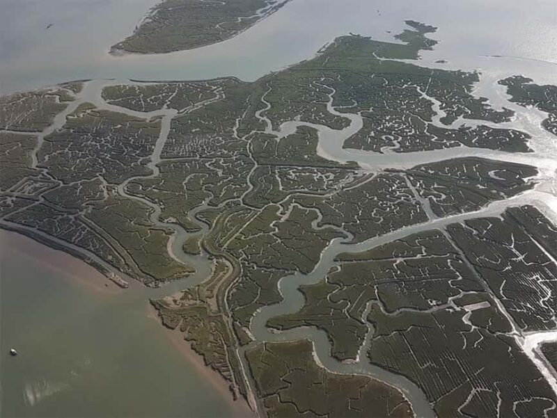 Redhill: 1-Hr Thames & Medway Estuary Helicopter Tour for 3 - An Exciting 1-Hour Helicopter Journey Over South East Englands Estuaries