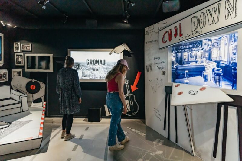 Reeperbahn: Panik City Udo Lindenberg Multimedia Experience - From the Reeperbahn to the Studio: Guided Tour Details