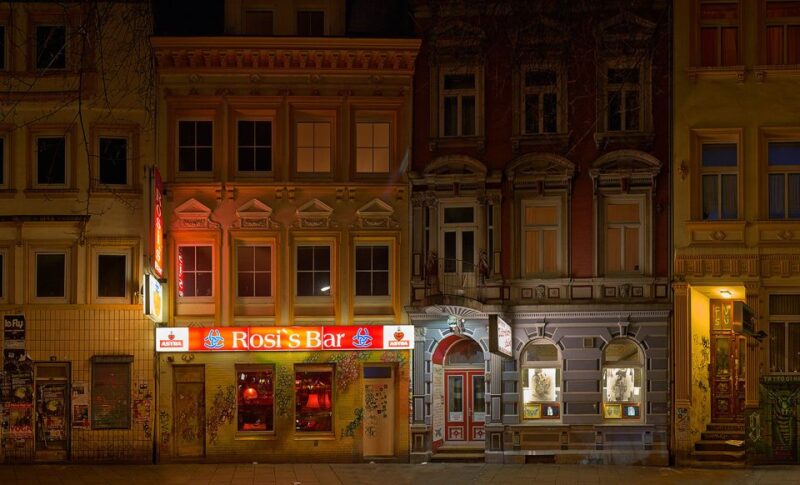 Reeperbahn Walking Tour with St. Pauli Local - The End in a Local Bar With Farewell Drinks