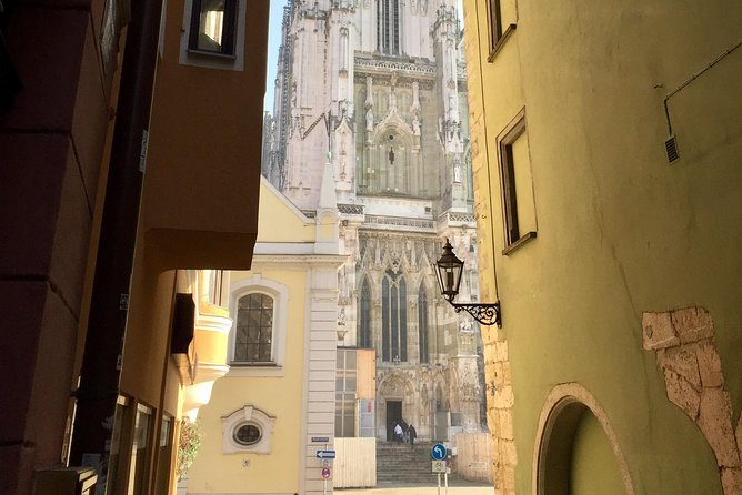 Regensburg Private Guided Day Tour from Munich by Rail - Key Points