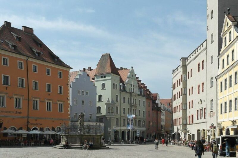 Regensburg: Private Walking Tour With Professional Guide - Discover Regensburg with a Private Guided Walk