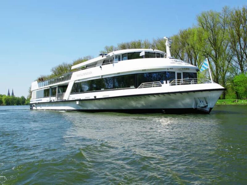 Regensburg: Sightseeing Boat Tour to Walhalla - Regensburg’s Swarovski Crystal Boat: A Visual Delight