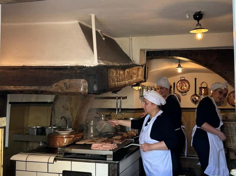 Regensburg Unveiled: Through Its People, Art and Flavors - Exploring Regensburg’s Architectural Marvels