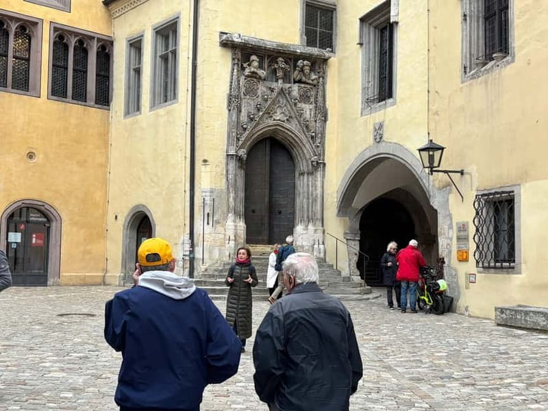 Regensburg Unveiled: Through Its People, Art and Flavors - The Role of the Guide in Bringing Regensburg to Life