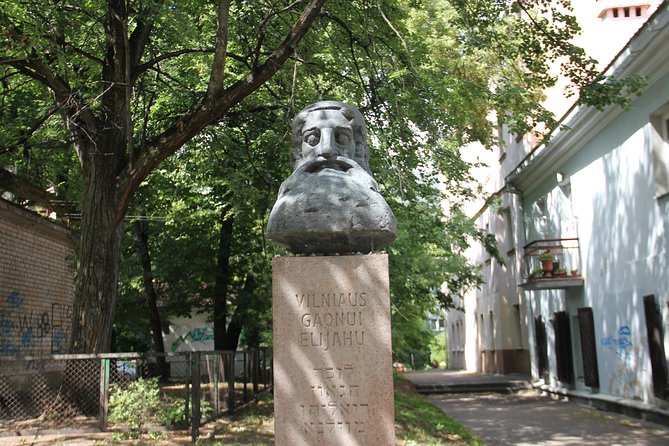 Regular walking tour of Jewish Vilnius - External Visit to Vilnius Choral Synagogue