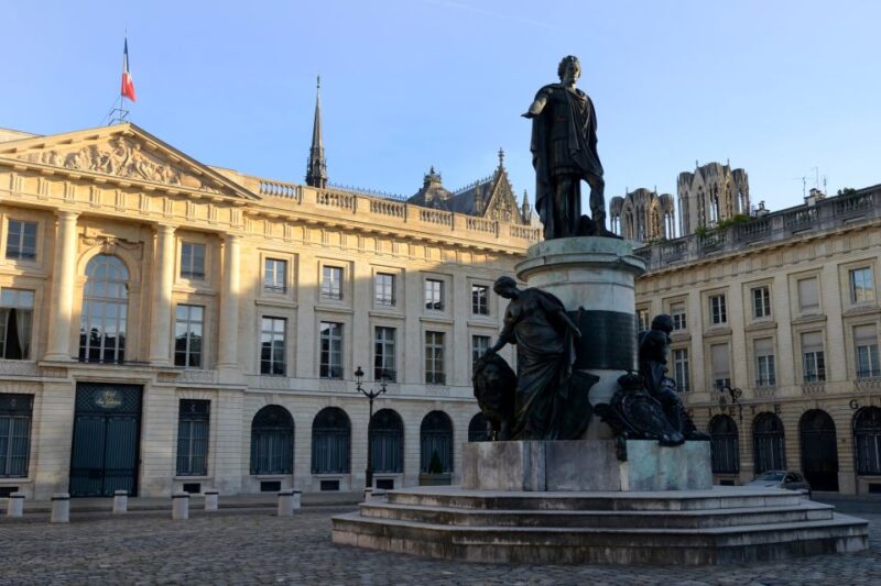 Reims : city-center discovery tour and champagne tasting - From Medieval Streets to Modern Life