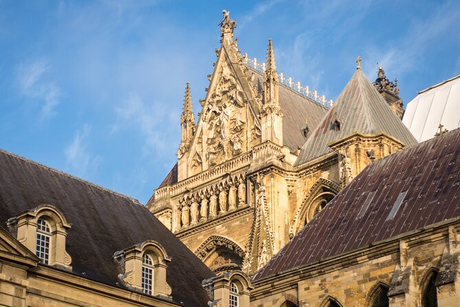 Reims Exploration Game and City Tour on your Phone - The Palais du Tau: Royal Residence and Coronation Venue