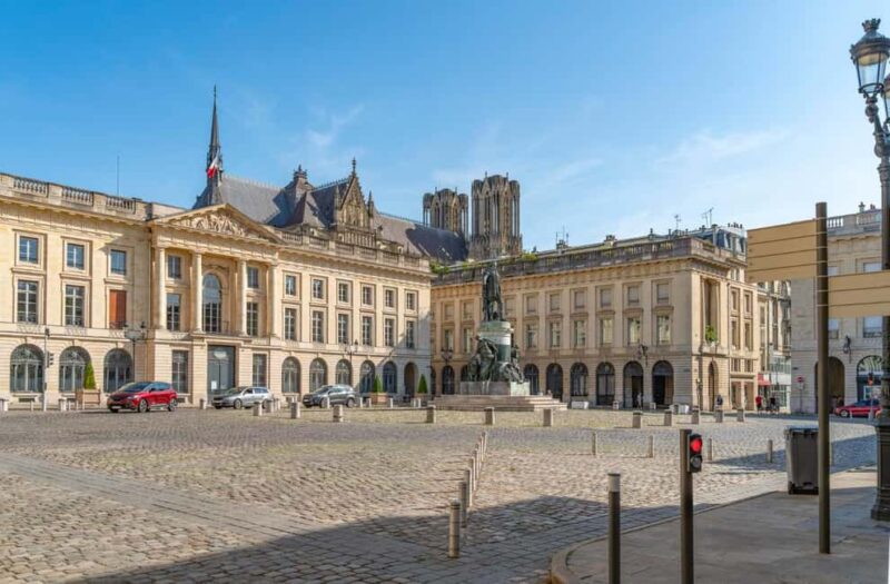 Reims: Express Walk with a Local in 60 minutes - Discover Reims in 60 Minutes with a Local Guide