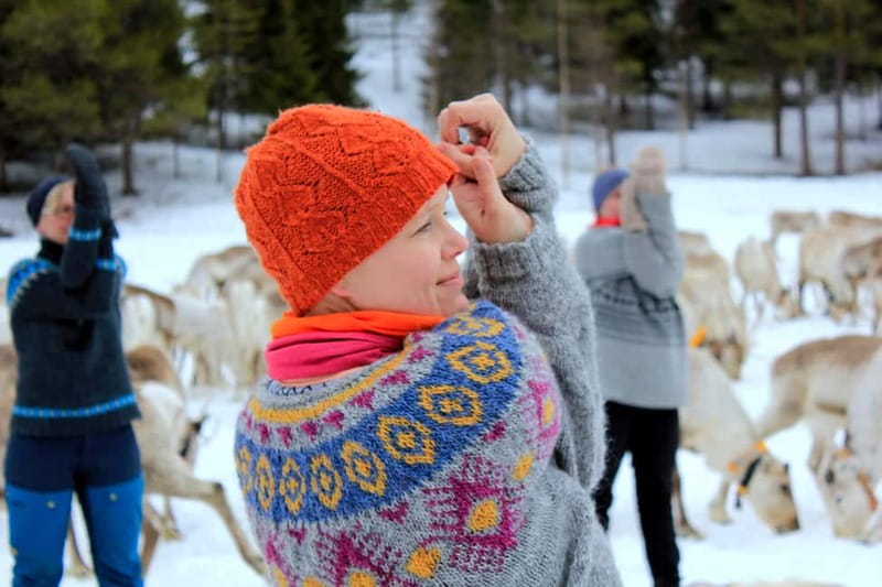 Reindeer yoga in Kuusamo - Reindeer Yoga in Kuusamo: A Relaxing Connection with Nature