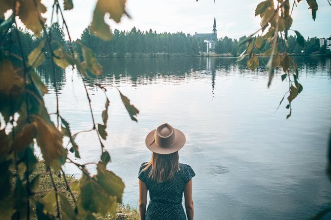 Rejuvenate Like A Local in the Arctic Wilderness - The Guide’s Approach: Friendly and Knowledgeable Support