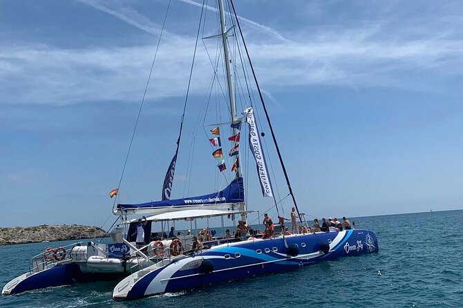 Relax Sailing Catamaran along the Costa Daurada - Open Bar Offerings for a Refreshing Day at Sea
