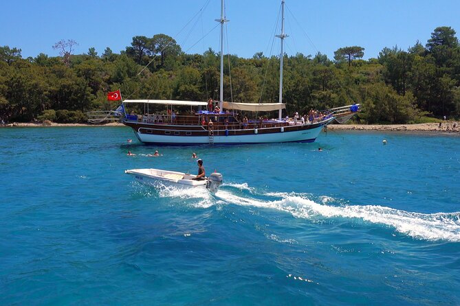 Relaxing Boat Trip w/Lunch and Drinks from Antalya - What’s Included in the Price: Comfort and Convenience