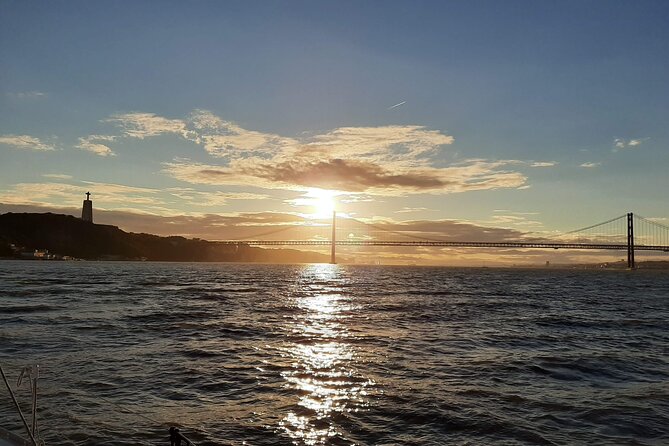 Relaxing Sailboat Cruise along the Tagus - Why This Tour Stands Out Among Lisbon Experiences