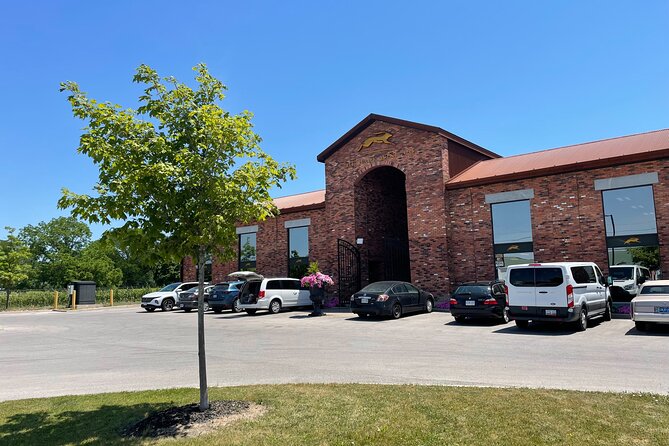 Relaxing three courses Lunch & Wine Tour through Niagara's Wine Country - Visiting Niagara-on-the-Lakes Top Wineries