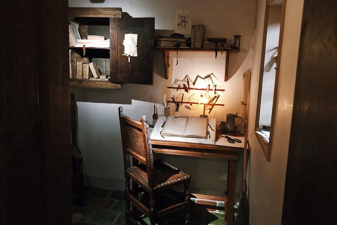 Rembrandt House (w/ Entry) & Neighborhood- Exclusive Guided Tour - Explore Rembrandt’s Amsterdam for $145.71 per Person