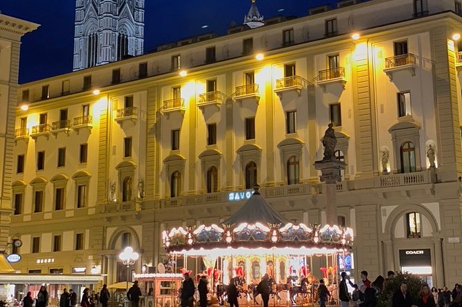 RENAISSANCE SECRETS WITH ELVIS - Walking experience - Visiting Iconic Landmarks with Unique Perspectives