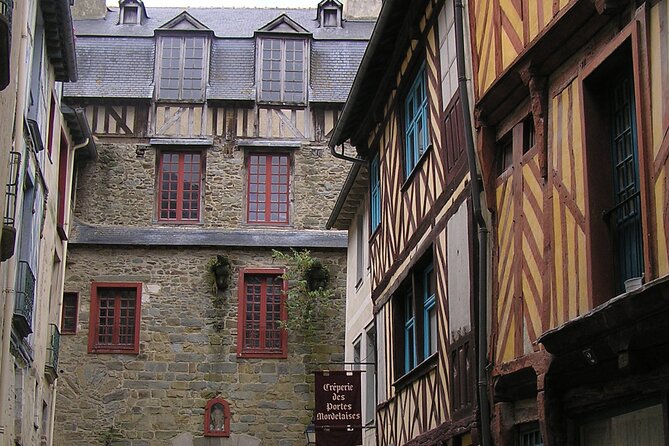 Rennes: Private guided walking tour of the city centre - Practical Details and Booking Considerations