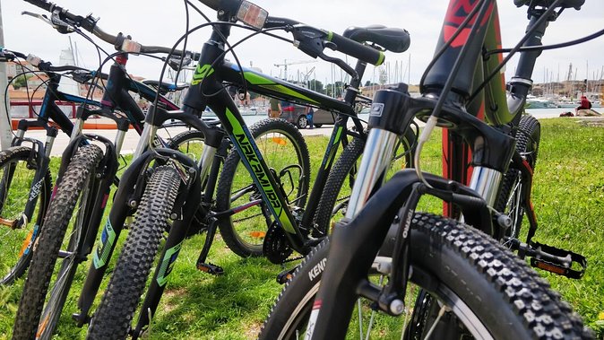 Rent a bike in Trogir - Convenient Start at Kairos Travel in Trogir