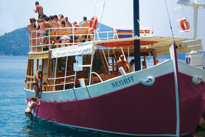 Rent a Boat! (Group Option - Half Day) - Key Points