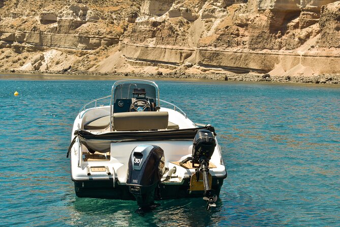 Rent a Boat with 30/50hp Engine in Santorini without a License - Key Points