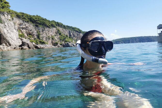Rent a luxury speed boat for great fun on this Elaphiti Islands tour - Starting Point at Dubrovnik Yacht Club orsan