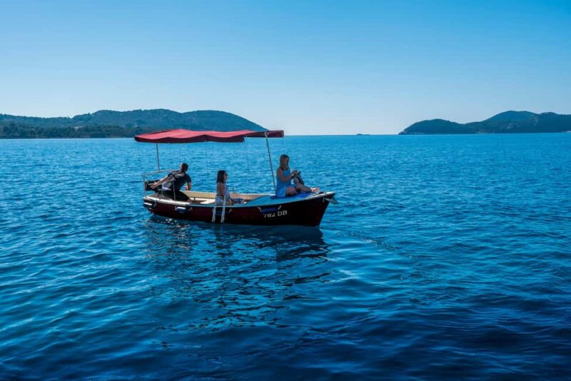 Rent a small boat without skipper - explore the islands - Unique Opportunity to Explore the Elaphiti Islands by Boat