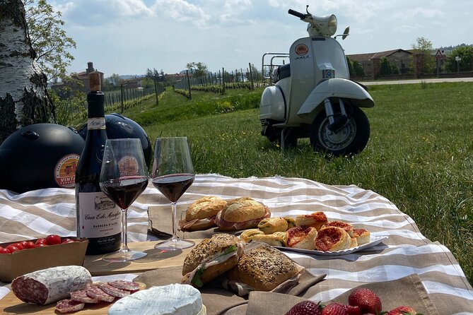 Rent a vintage Vespa for a whole day in Alba - Starting Point in Vaccheria: Easy Access in Piedmont