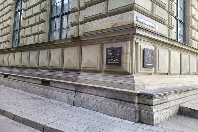 Residence Munich Private Tour including entrance ticket - The Expertise and Style of the Local Guide