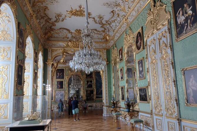 Residence Munich Private Tour including entrance ticket - Convenience and Accessibility of the Meeting Point